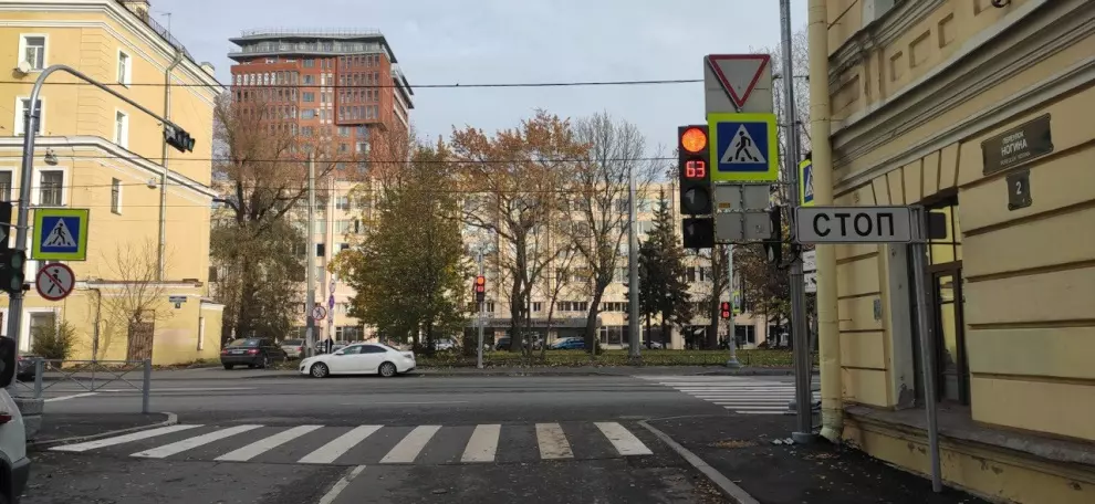 В Московском и Невском районе начали работать новые светофоры