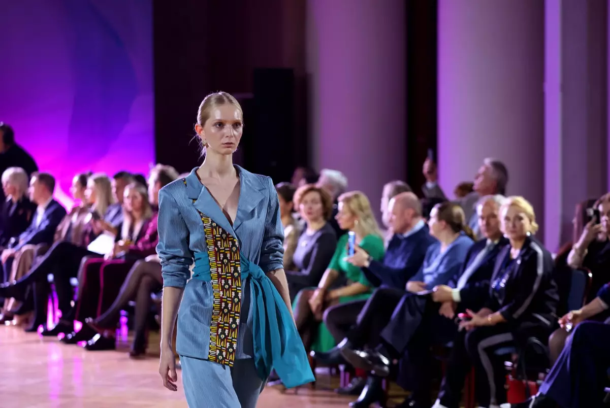 Международный форум «Содружество моды» начался в Таврическом дворце