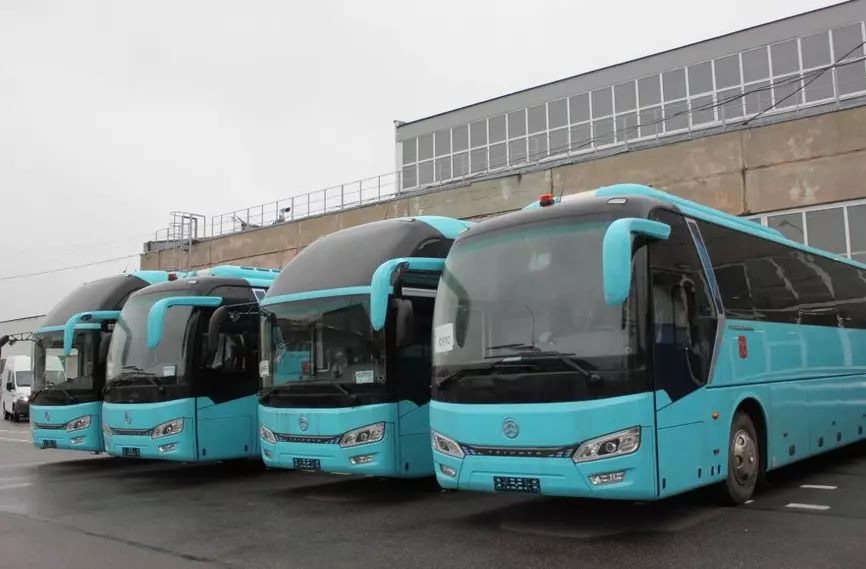 8 новых автобусов из Китая приехали в Санкт-Петербург