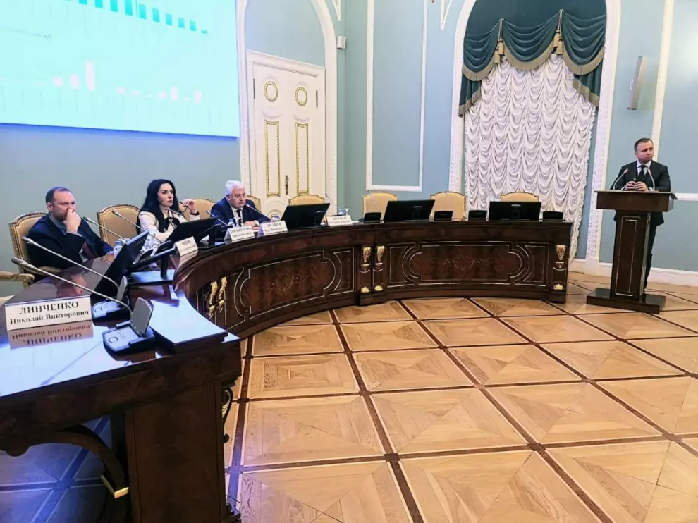 Олег Эргашев провел совещание с администрациями районов Санкт-Петербурга
