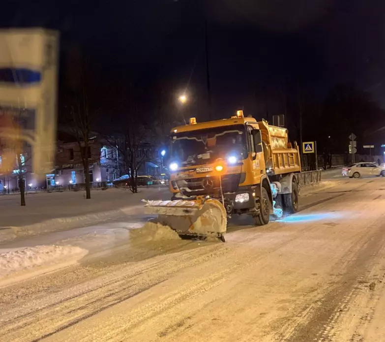 В Санкт-Петербурге открыли 4 дополнительных пункта складирования снега