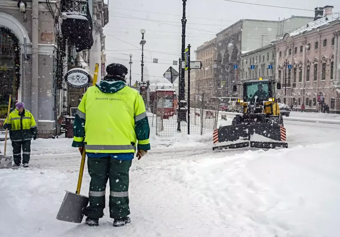 Петербургские предприниматели присоединились к очистке города от снега