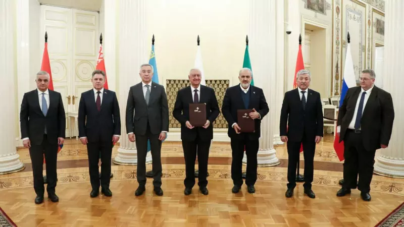 ЕАЭС и Иран подписали соглашение о свободной торговле в Петербурге