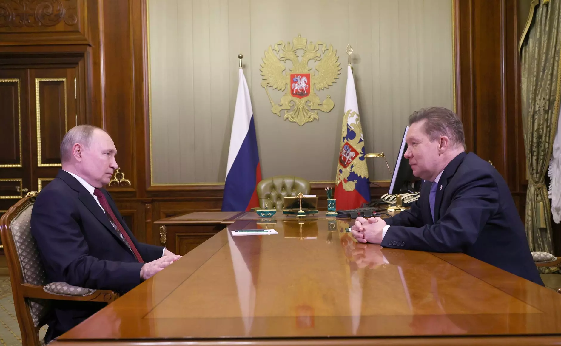 В Петербурге прошла встреча Владимира Путина и Алексея Миллера