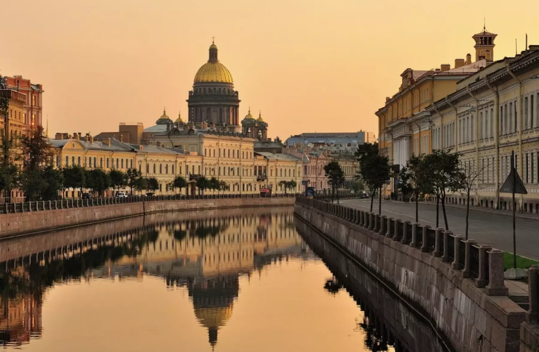 Туристический поток в Петербург увеличился на 32% 
