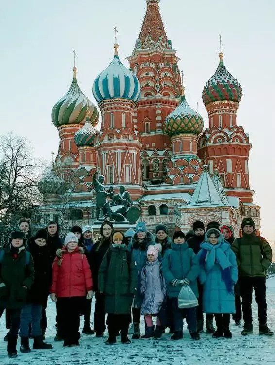 Дети из семей погибших участников СВО посетили Кремлёвскую ёлку