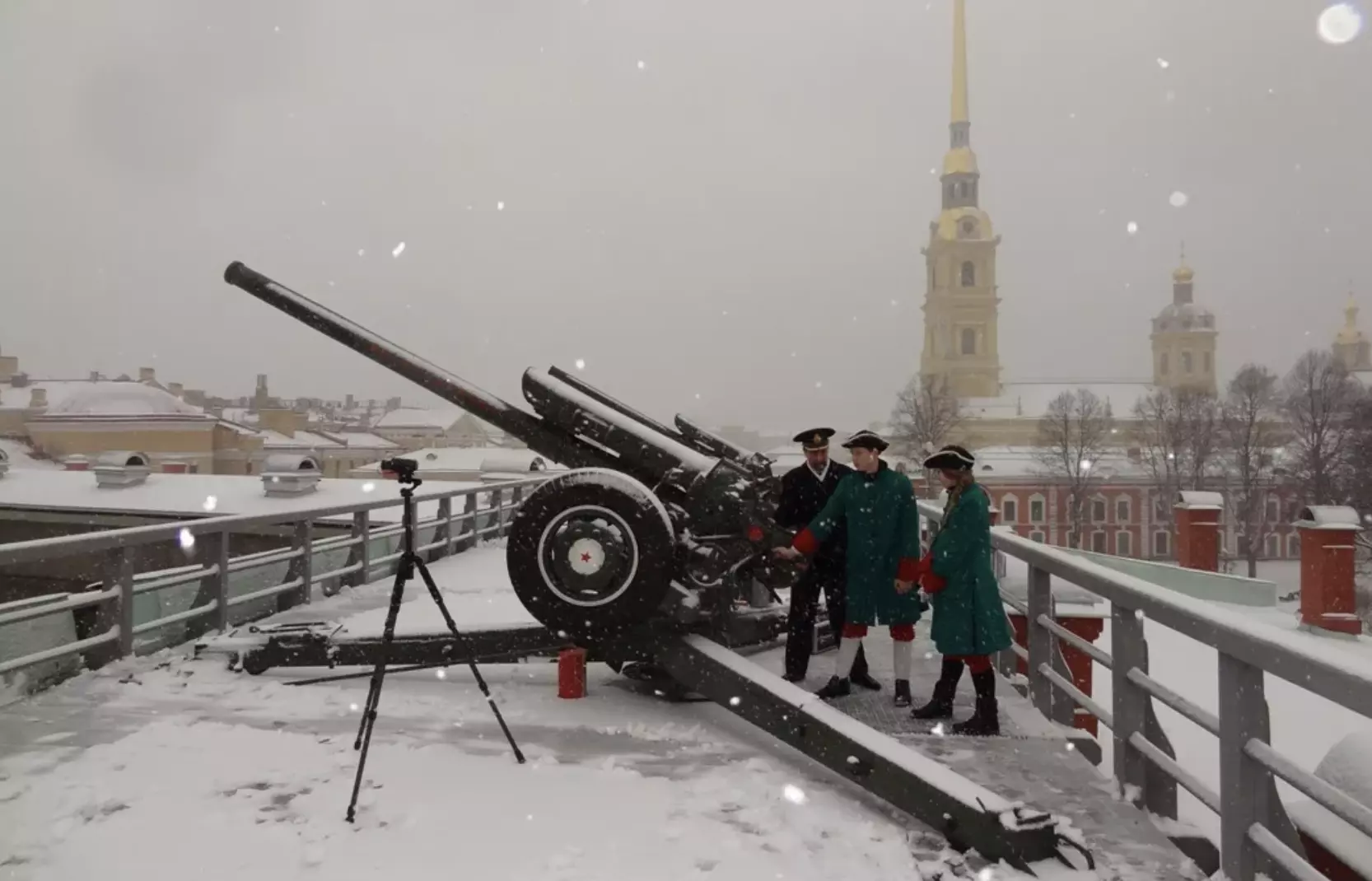 Полуденный выстрел прозвучал в честь годовщины прорыва блокады Ленинграда