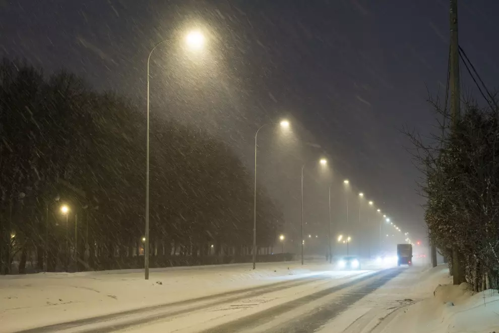 На Петергофском шоссе появилось наружное освещение