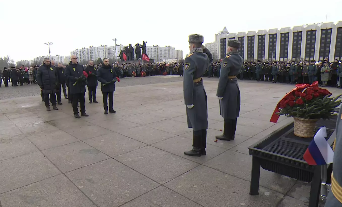 Церемония в честь Ленинградской Победы прошла на площади Победы