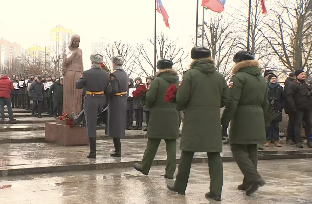 Церемония в день 35-ой годовщины вывода советских войск из Афганистана прошла в парке Интернационалистов