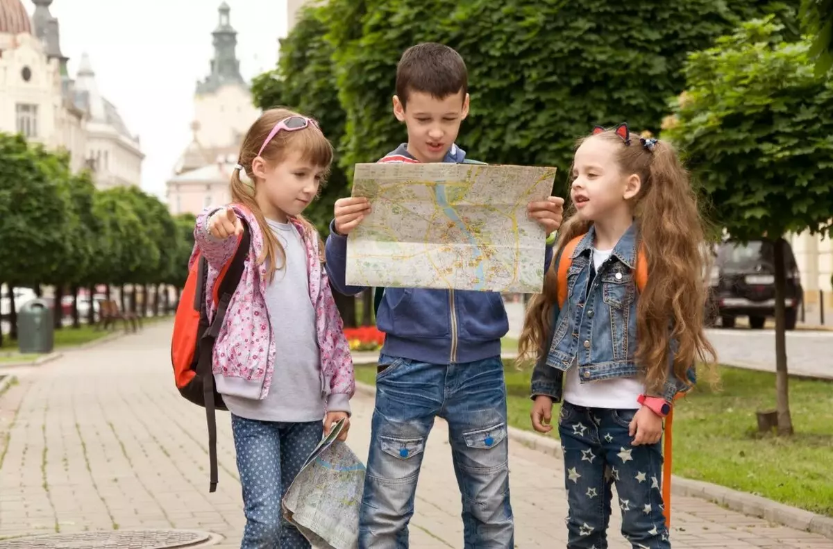 Названы основные тенденции детского туризма в Петербурге