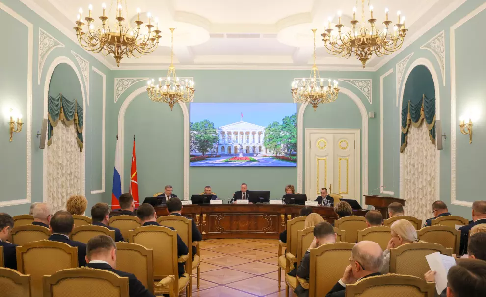 В Петербурге сформировано 2004 избирательных комиссии для проведения выборов Президента РФ