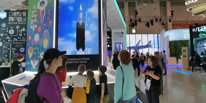 На выставке «Россия» Петербург представил космическую экспозицию
