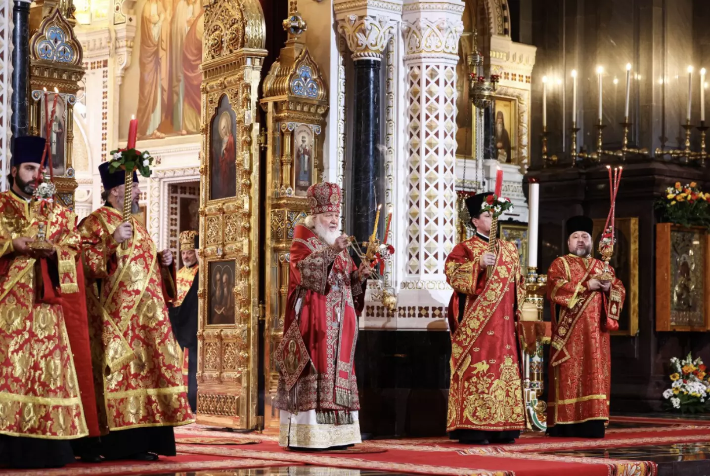 Владимир Путин поздравил православных христиан с днем Пасхи