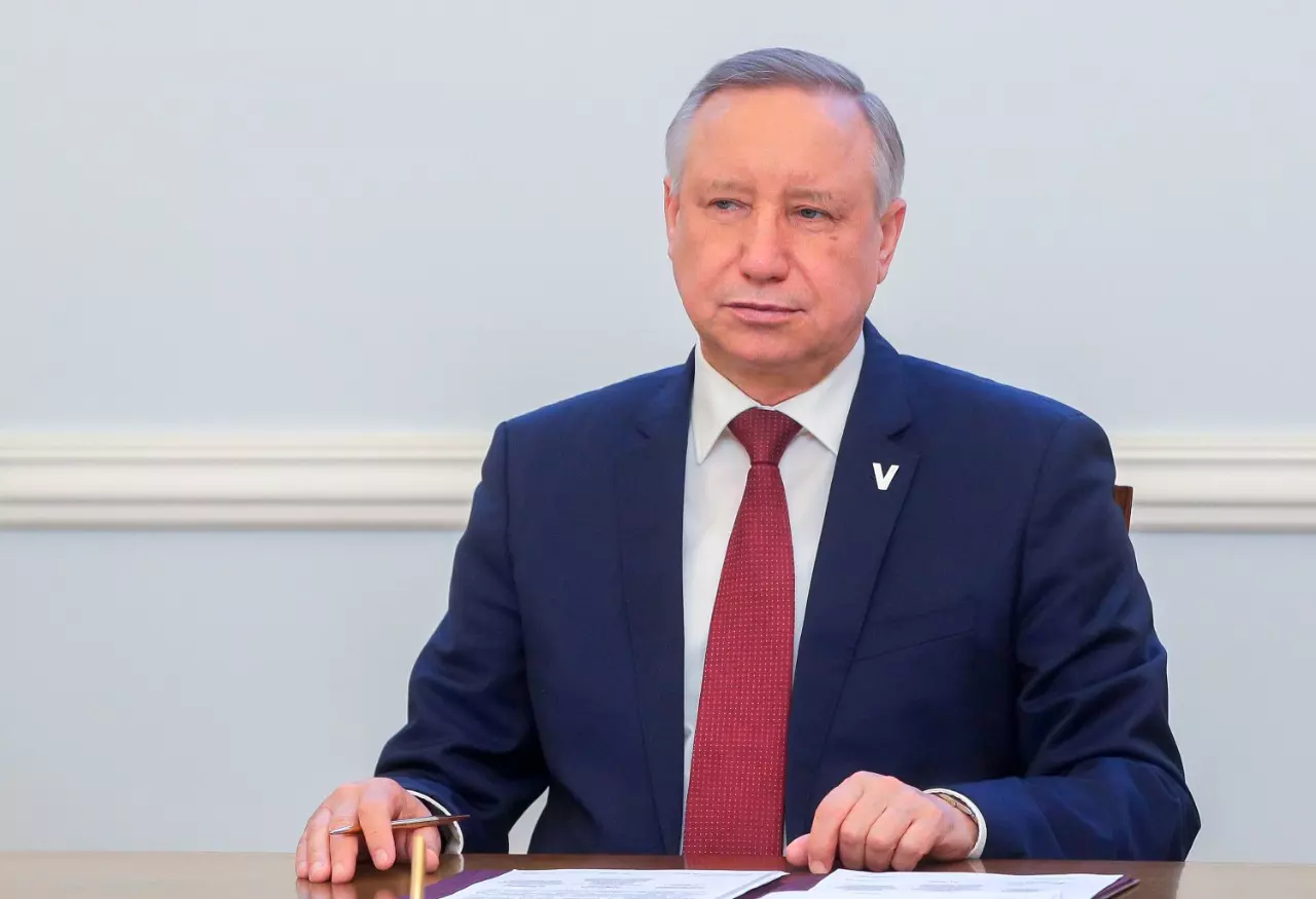 Губернатор поздравил крымчан и петербуржцев с 80-летием освобождения Севастополя