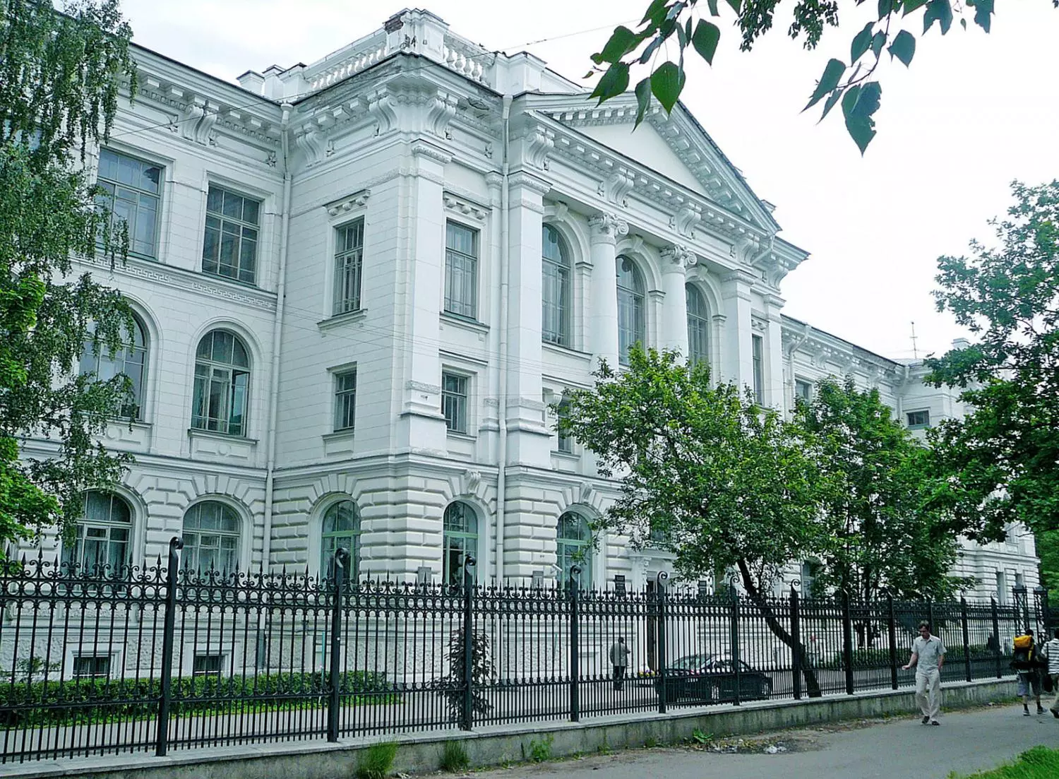 Петербург лидирует по количеству бюджетных мест в вузах