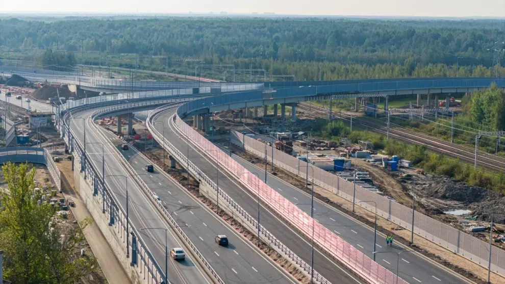 В День города Колпино открыли движение на пересечении Петрозаводского и Лагерного шоссе