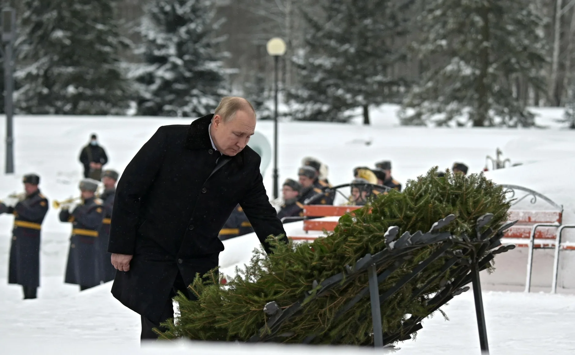 Президент России Владимир Путин принял участие в памятных мероприятиях 