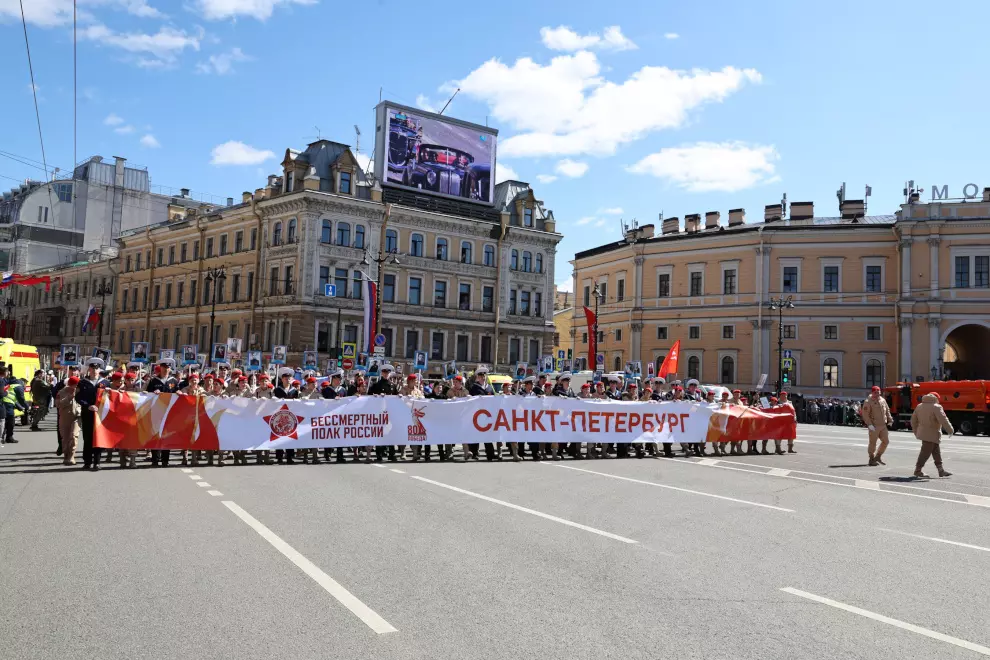Бессмертный полк вернулся на Невский