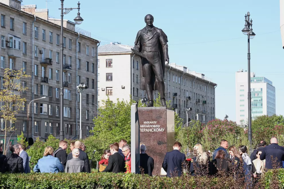 В городе открыли памятник выдающемуся правоведу и государственному деятелю