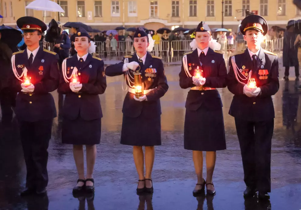 С 21 на 22 июня на Дворцовой площади прошла акция «Свеча Памяти»