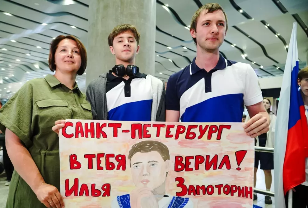 Губернатор поздравил Илью Замоторина с победой на математической олимпиаде