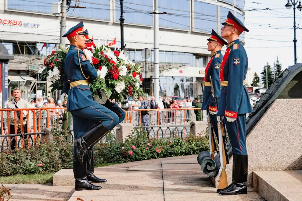 Александр Беглов принял участие в Малом Крестном ходе