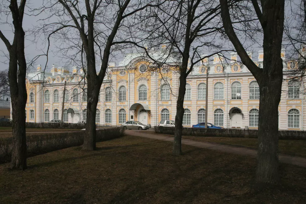 В ГМЗ «Петергоф» открывается выставка «Город и горы: Мстислав Добужинский и Евгений Лансере»