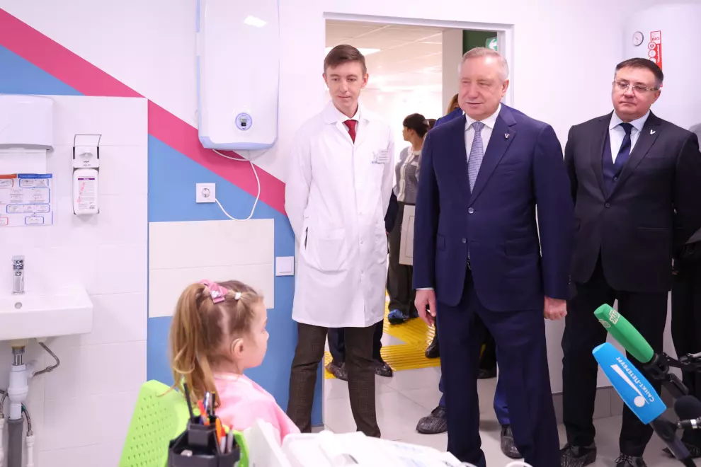  Александр Беглов провёл совещание в Детском городском сурдологическом центре