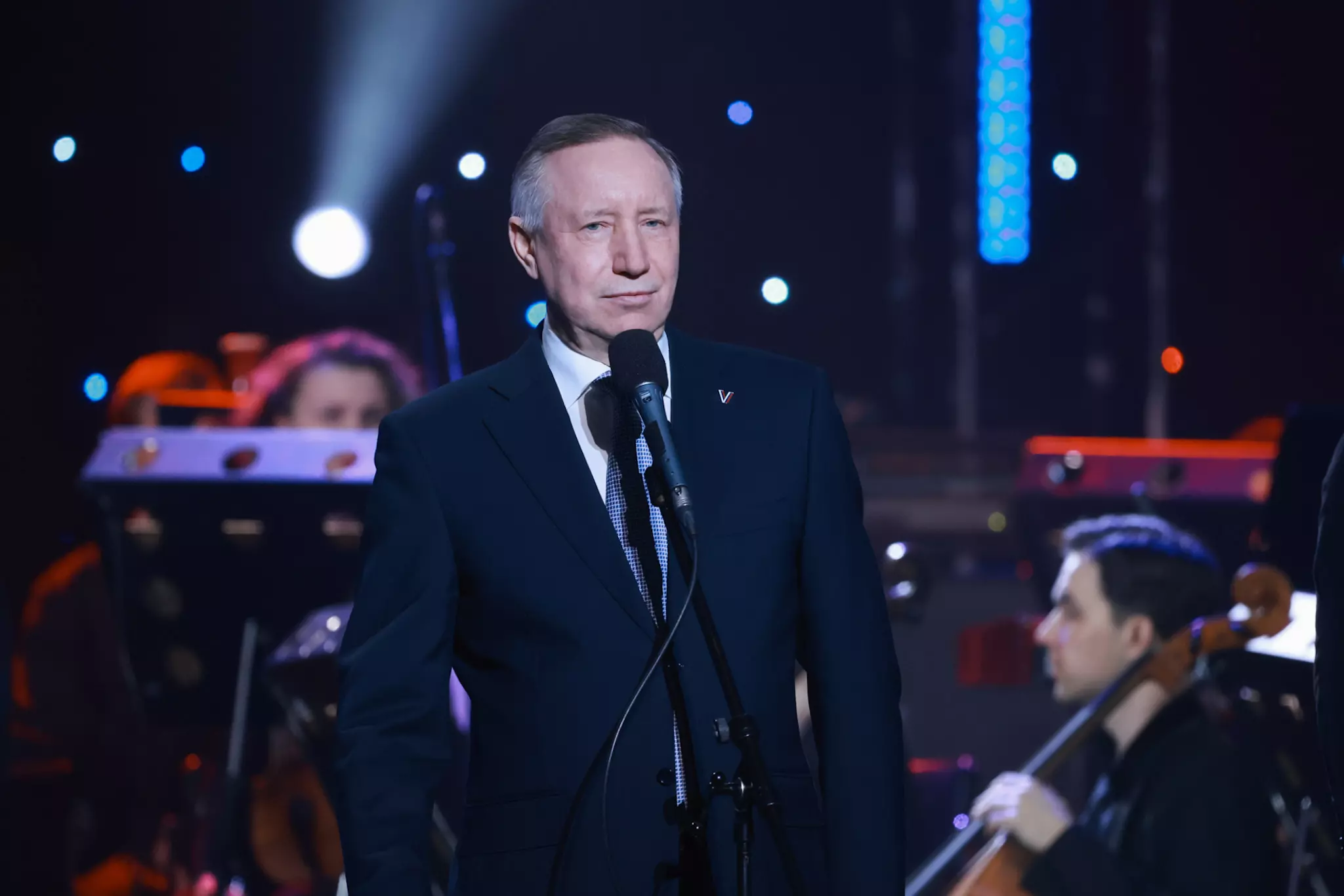 Александр Беглов поздравил с Днём защитника Отечества