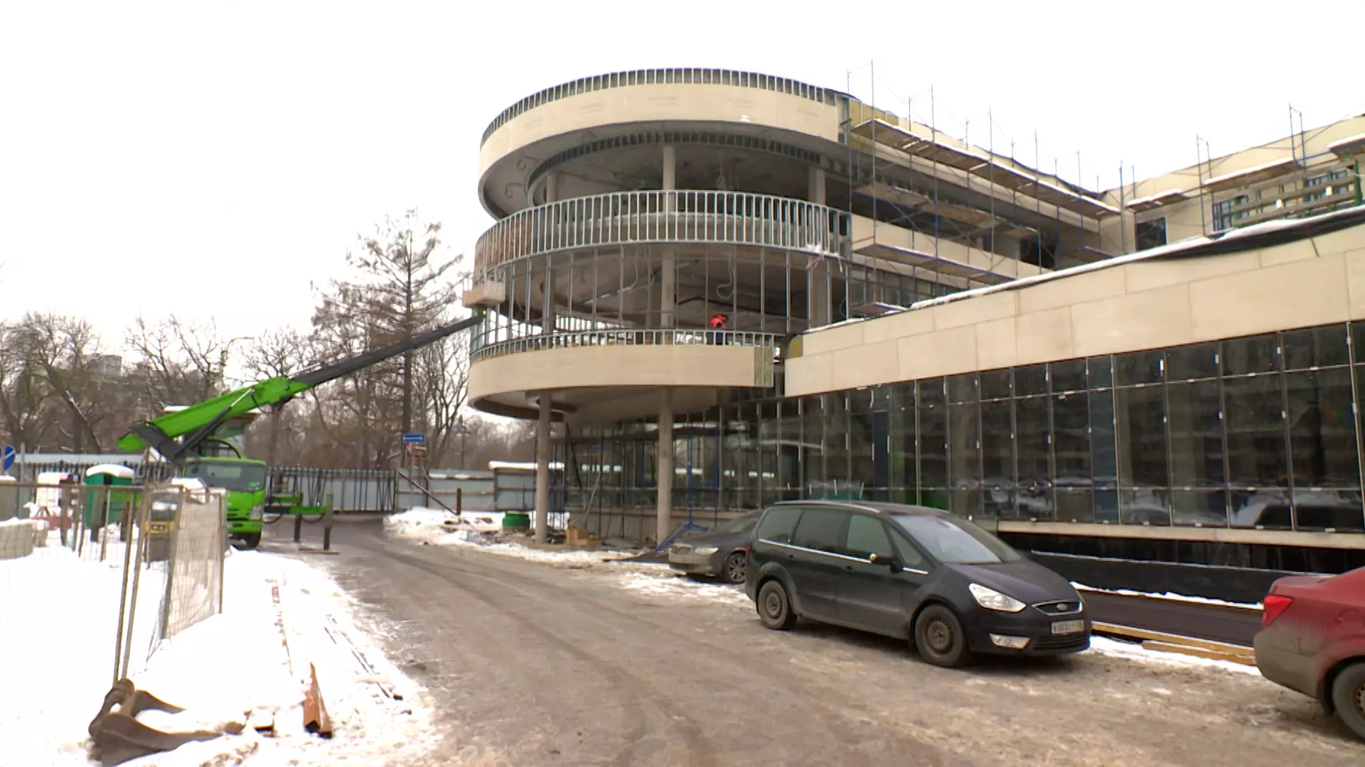 На территории гребного клуба «Знамя» идет активная реконструкция