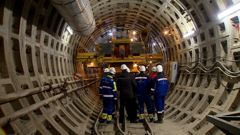 Два проходческих щита успешно пересекли станцию «Броневая»