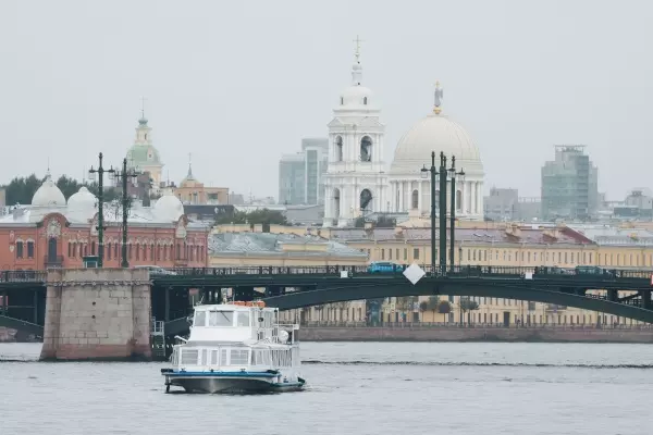 Официально стартовала навигация маломерных судов в Петербурге