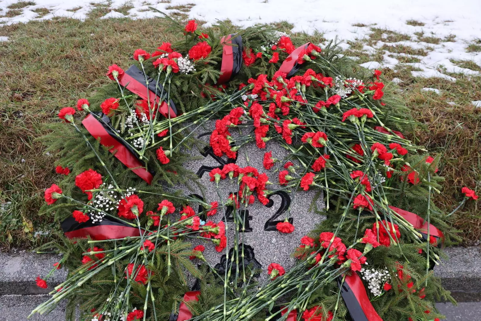 Александр Беглов возлодио  цветы к монументу «Мать-Родина»