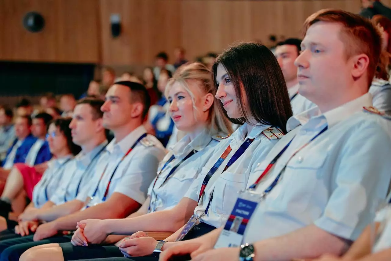 Завершилась стажировка молодых государственных служащих Петербурга в Минске