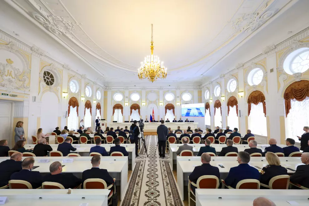  Александр Беглов  вручил дипломы первым выпускникам программы обучения «Время героев Санкт‑Петербурга»