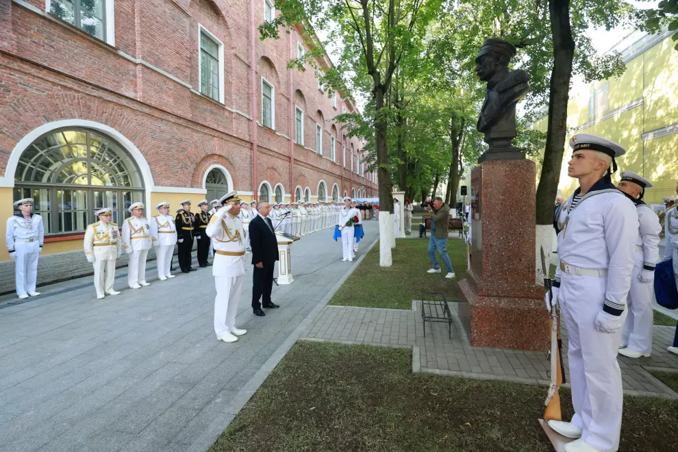 В городе открыли бюст прославленного флотоводца   — адмирала Нахимова
