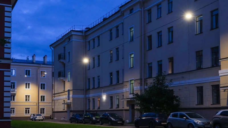 Завершена реконструкция освещения в квартале Кронштадта