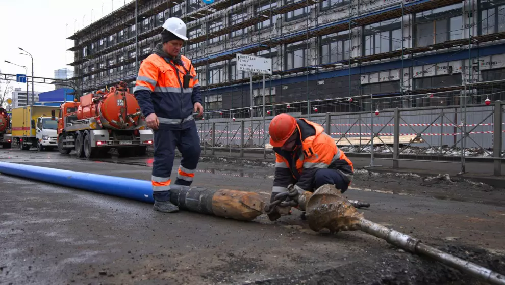 Реконструкция водопроводной магистрали завершилась в одном из районов города
